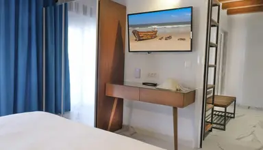 Royal & Suites (Polichrono)