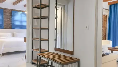 Royal & Suites (Polichrono)