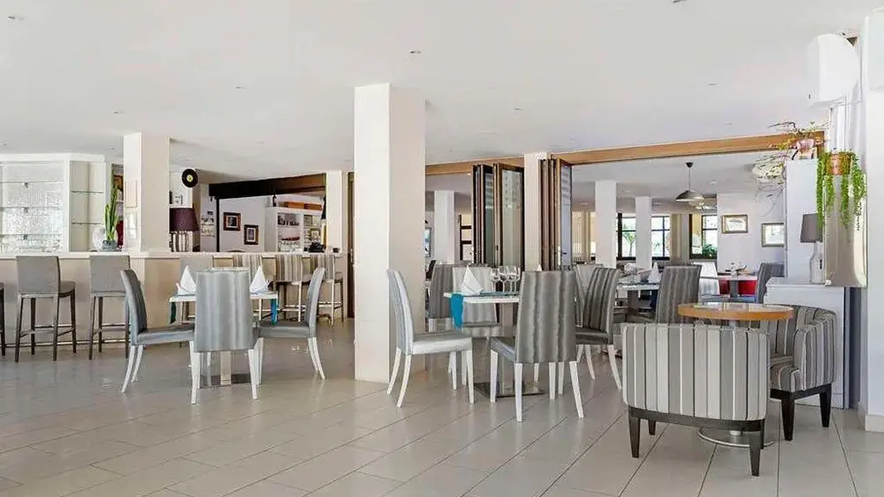 Royal Sunset Beach Club