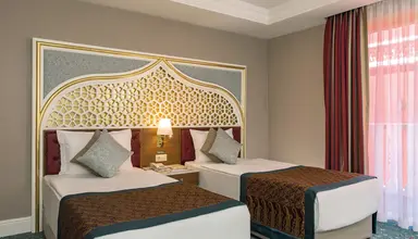 Royal Taj Mahal