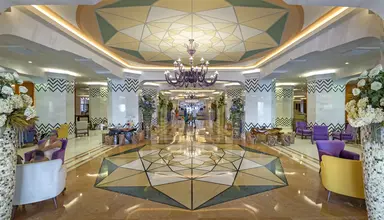 Royal Taj Mahal