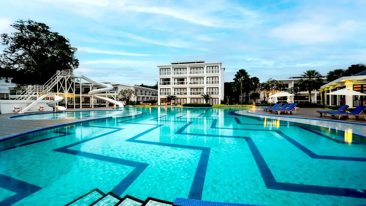 Royal Yao Yai Island Beach Resort