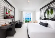 S Hotel Jamaica