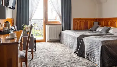 Sądelski Dwór