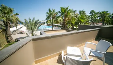 Sailors Beach Club