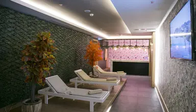 Sailors Beach Club