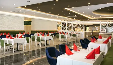 Sailors Beach Club