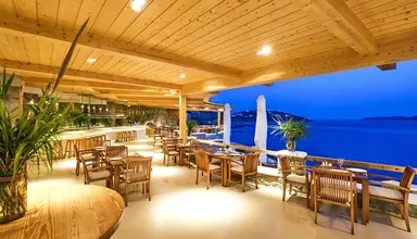Saint John Villas And Spa