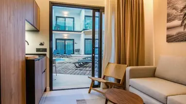 Saladar Suites Boutique