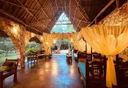 Samaki Lodge