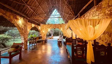 Samaki Lodge