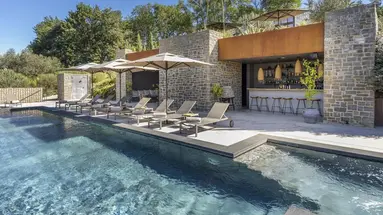 San Canzian Hotel & Residences