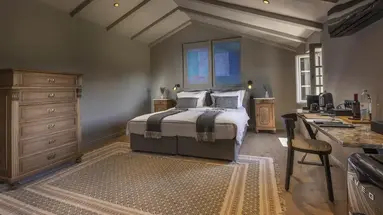 San Canzian Hotel & Residences