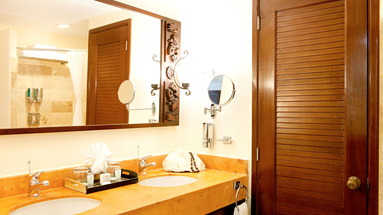 Sandos Caracol Eco Experience Resort & Select Club