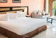 Sandos Playacar Beach Resort & Spa
