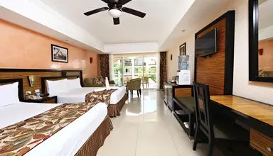 Sandos Playacar Beach Resort & Spa