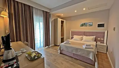 Sandy Beach Resort (Golem)