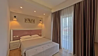 Sandy Beach Resort (Golem)