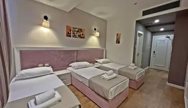 Sandy Beach Resort (Golem)