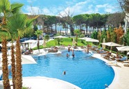 Sandy Beach Resort (Golem)