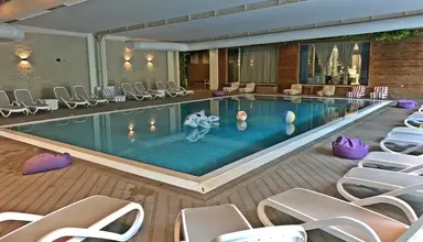 Sandy Beach Resort (Golem)