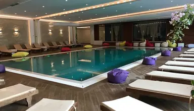 Sandy Beach Resort (Golem)