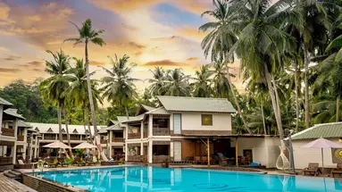 Sandyy Wavess Beach Resort