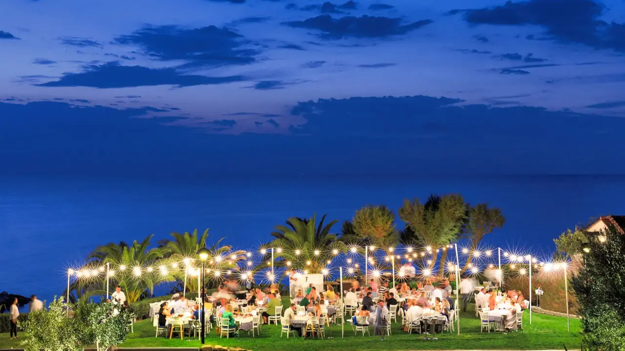 Sani Club
