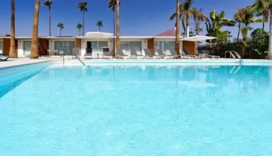 Sanom Beach Resort