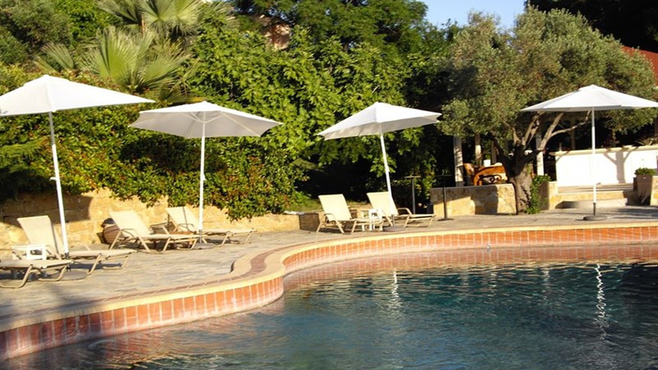 Sanorama Suites