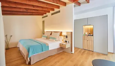 Santa Clara Urban & Spa