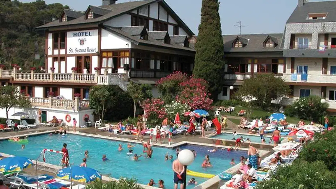Santa Susanna Resort