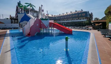Santa Susanna Resort
