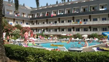 Santa Susanna Resort