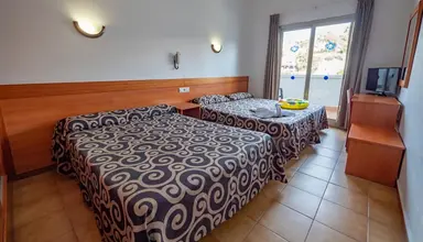 Santa Susanna Resort