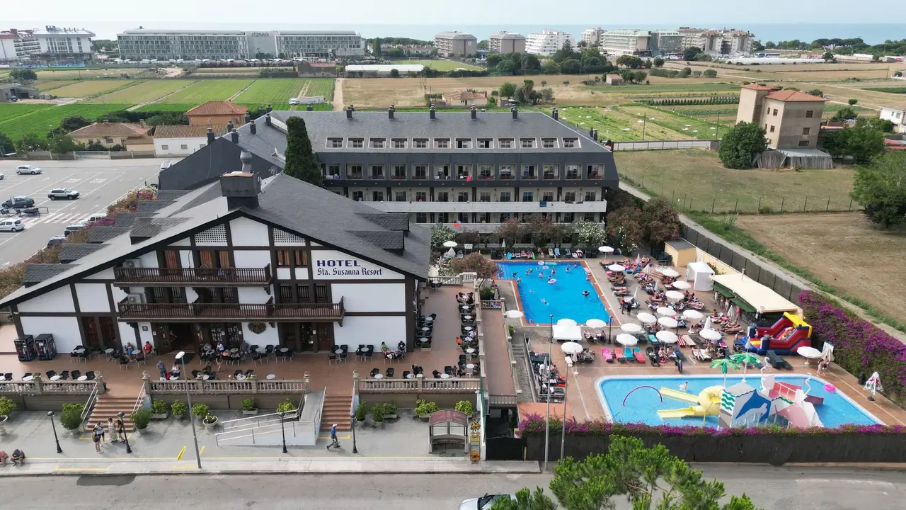 Santa Susanna Resort