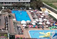 Santa Susanna Resort