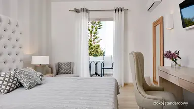 Santorini Palace