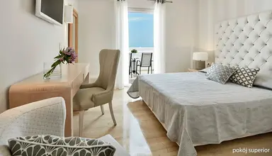 Santorini Palace