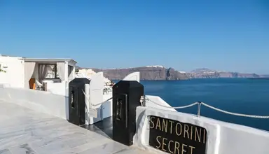Santorini Secret