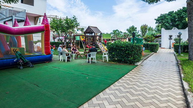 Saracen Sands Village