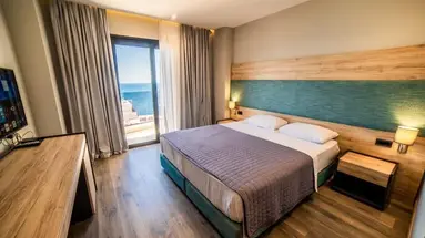 Saranda International