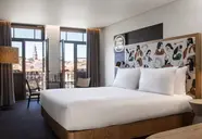 Se Catedral Tapestry Collection by Hilton