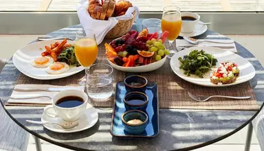 Sea Breeze Beach Resort Curio Collection By Hilton