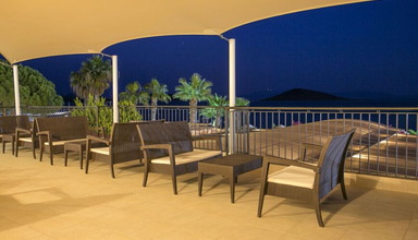 Sea Side Beach Club