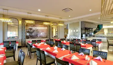Seaden Sea World Resort & Spa