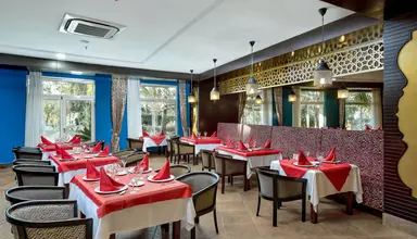 Seaden Sea World Resort & Spa