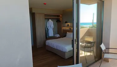 Senseana Sea Side Resort & Spa