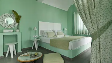 Senses Boutique (Imerovigli)