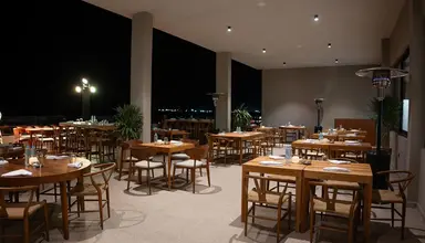Sentido Naga Bay